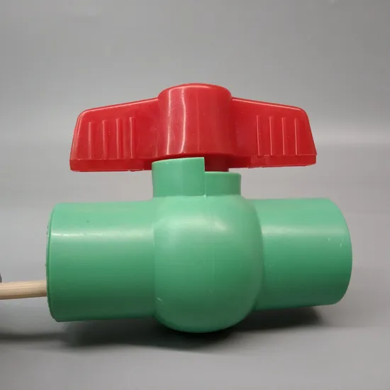 PVC-Kugelhahn in Hornform. PVC-Ventil-Kugelrückschlagventil